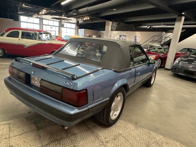 Ford-Mustang-1990-Light-Crystal-Blue-White-Leather-16