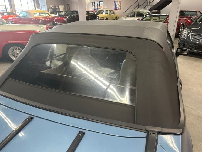 Ford-Mustang-1990-Light-Crystal-Blue-White-Leather-22