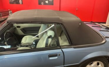Ford-Mustang-1990-Light-Crystal-Blue-White-Leather-23