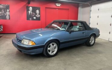 Ford-Mustang-1990-Light-Crystal-Blue-White-Leather-8