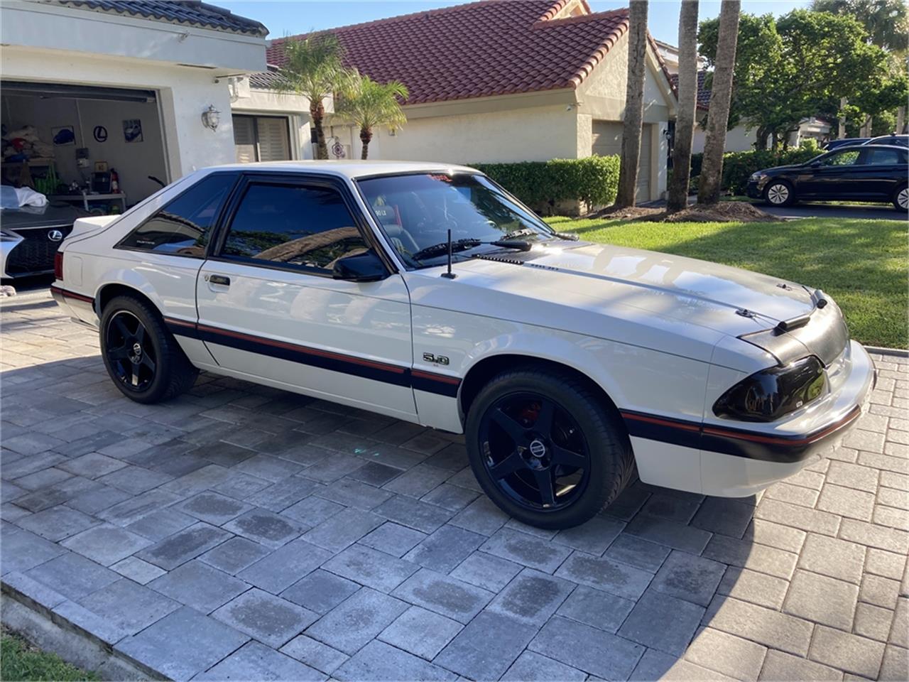 Ford-Mustang-1990-White-Gray-2