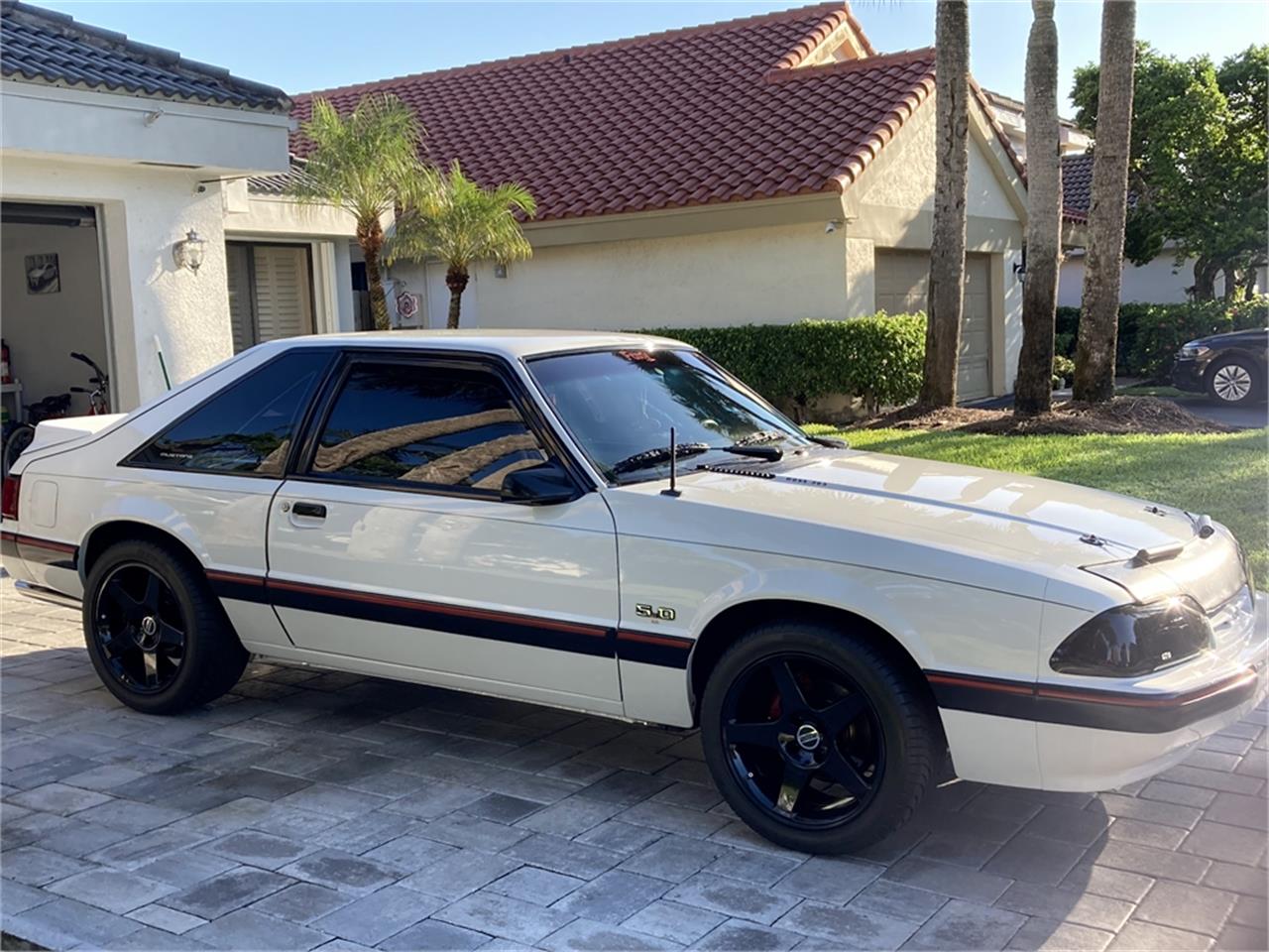 Ford-Mustang-1990-White-Gray-23