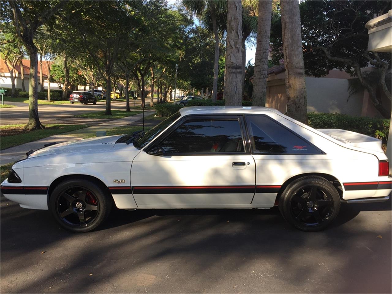 Ford-Mustang-1990-White-Gray-26