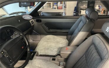 Ford-Mustang-1990-White-Gray-32