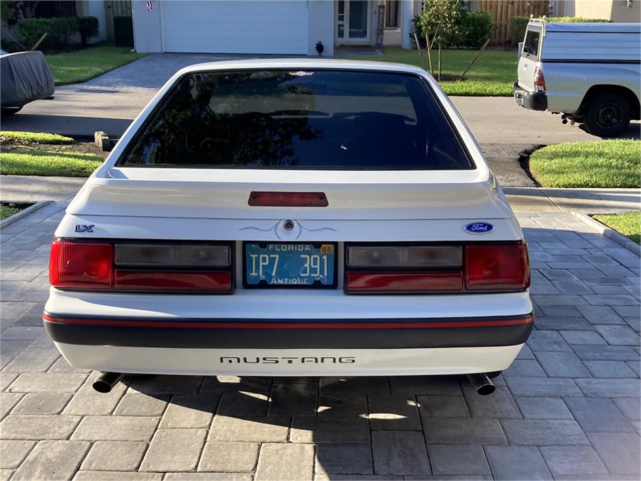 Ford-Mustang-1990-White-Gray-7