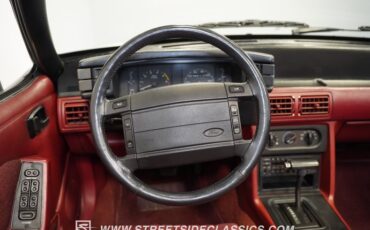 Ford-Mustang-1990-Wimbledon-White-Red-15
