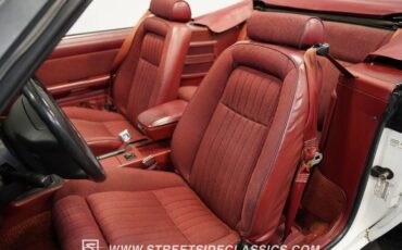 Ford-Mustang-1990-Wimbledon-White-Red-18