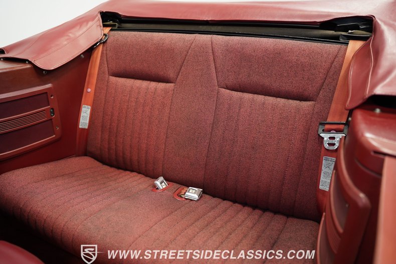 Ford-Mustang-1990-Wimbledon-White-Red-19