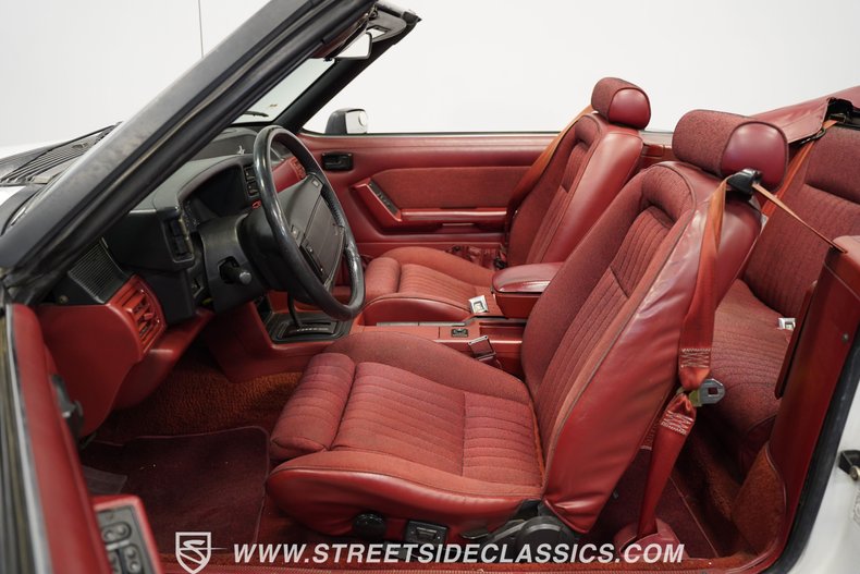 Ford-Mustang-1990-Wimbledon-White-Red-24