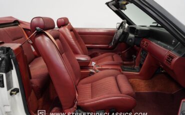 Ford-Mustang-1990-Wimbledon-White-Red-25