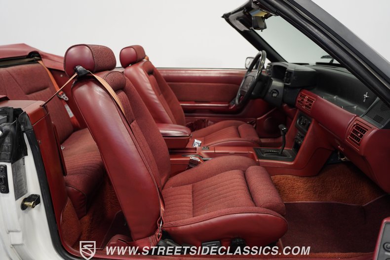 Ford-Mustang-1990-Wimbledon-White-Red-25