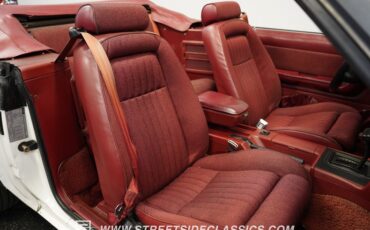 Ford-Mustang-1990-Wimbledon-White-Red-26
