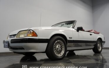 Ford-Mustang-1990-Wimbledon-White-Red-38