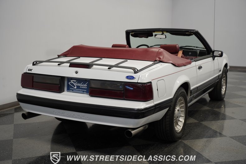 Ford-Mustang-1990-Wimbledon-White-Red-9