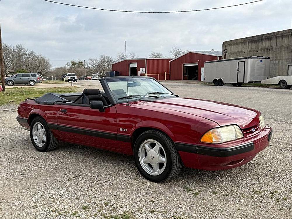 Ford-Mustang-1991-custom-1
