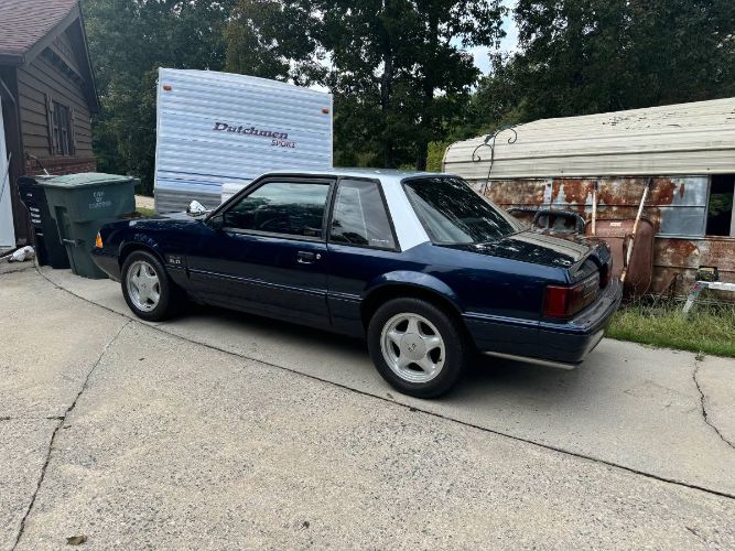 Ford-Mustang-1992-Blue