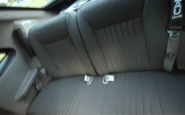 Ford-Mustang-1992-Hatchback-11