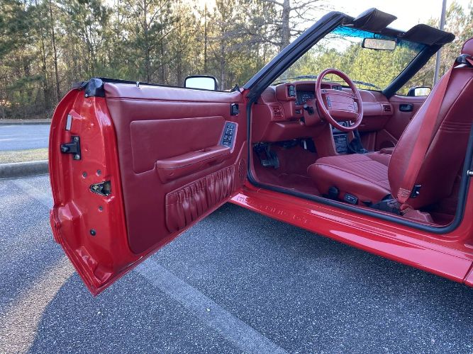 Ford-Mustang-1992-Red-17