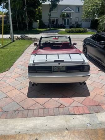 Ford-Mustang-1992-White-Burgundy-11