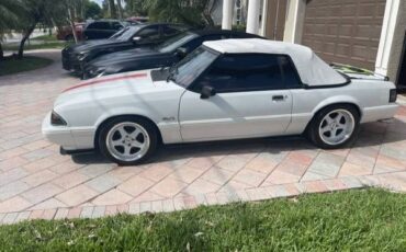 Ford-Mustang-1992-White-Burgundy-5