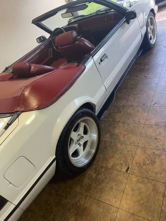 Ford-Mustang-1992-White-Burgundy-8
