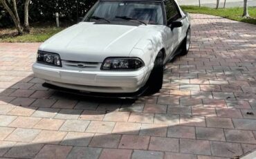 Ford-Mustang-1992-White-Burgundy-9