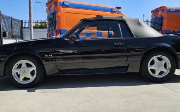 Ford-Mustang-1993-1