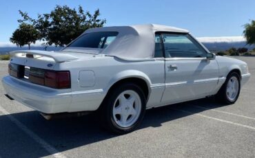 Ford-Mustang-1993-1