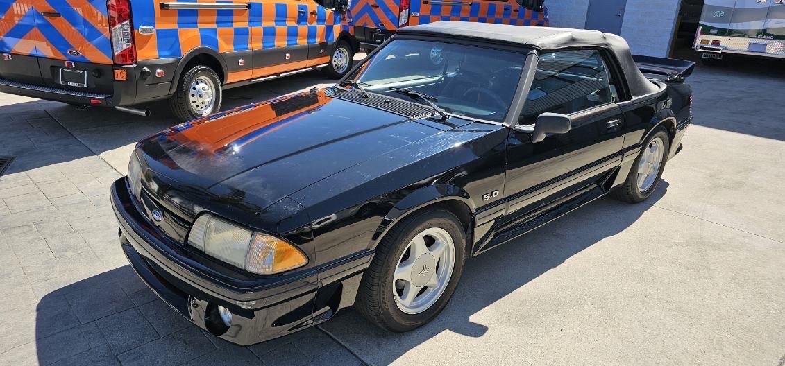 Ford-Mustang-1993-10