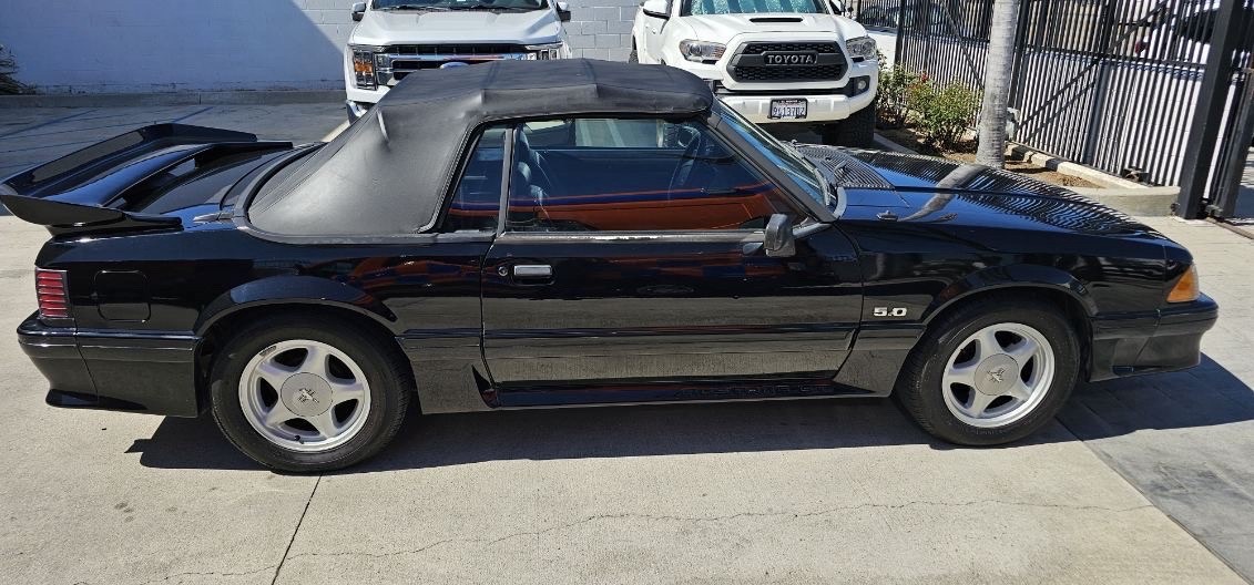 Ford-Mustang-1993-13