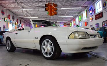 Ford-Mustang-1993-2