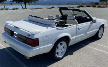 Ford-Mustang-1993-2