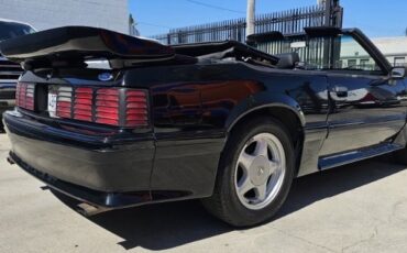 Ford-Mustang-1993-25