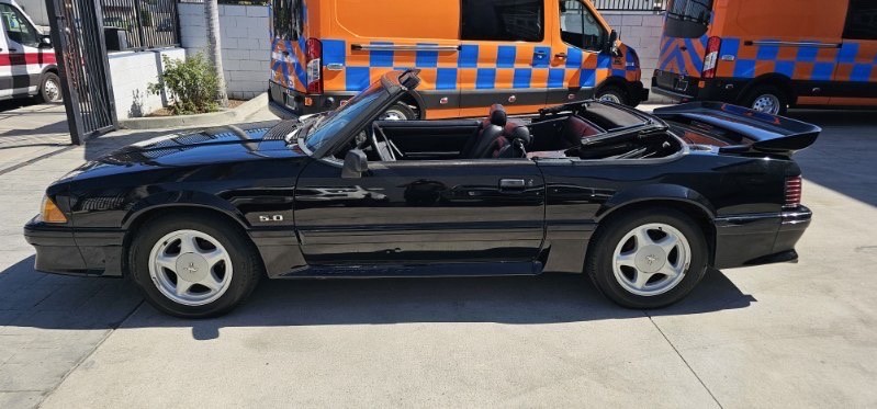 Ford-Mustang-1993-26