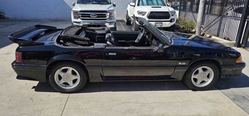 Ford-Mustang-1993-27