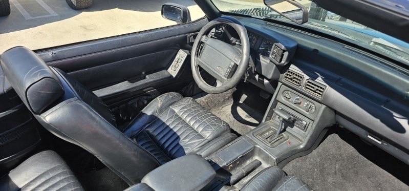 Ford-Mustang-1993-28