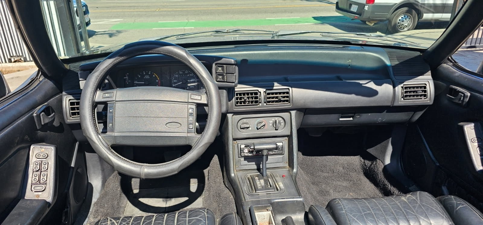 Ford-Mustang-1993-35