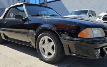 Ford-Mustang-1993-4
