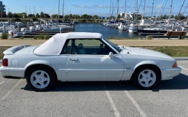 Ford-Mustang-1993-4