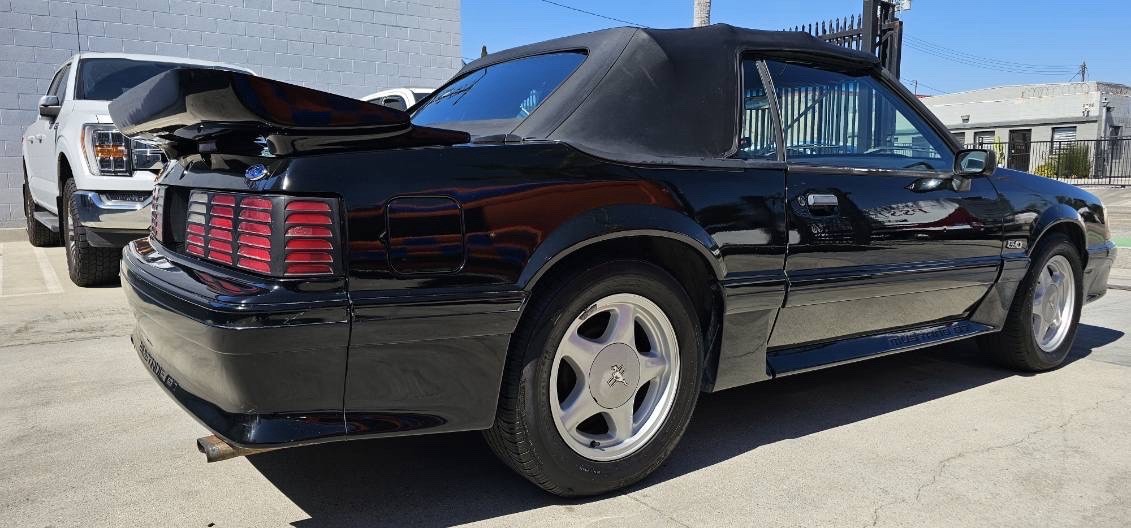 Ford-Mustang-1993-6
