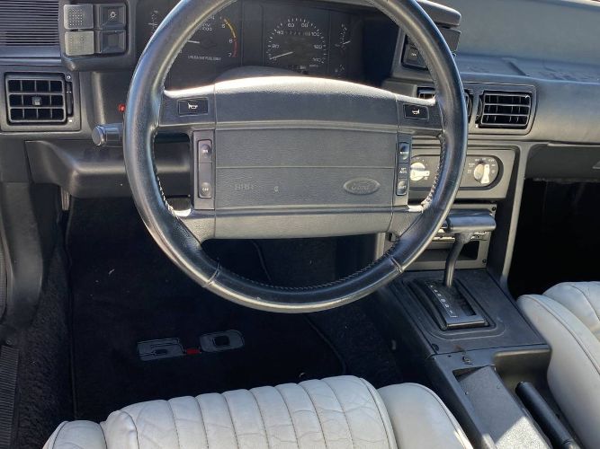Ford-Mustang-1993-6