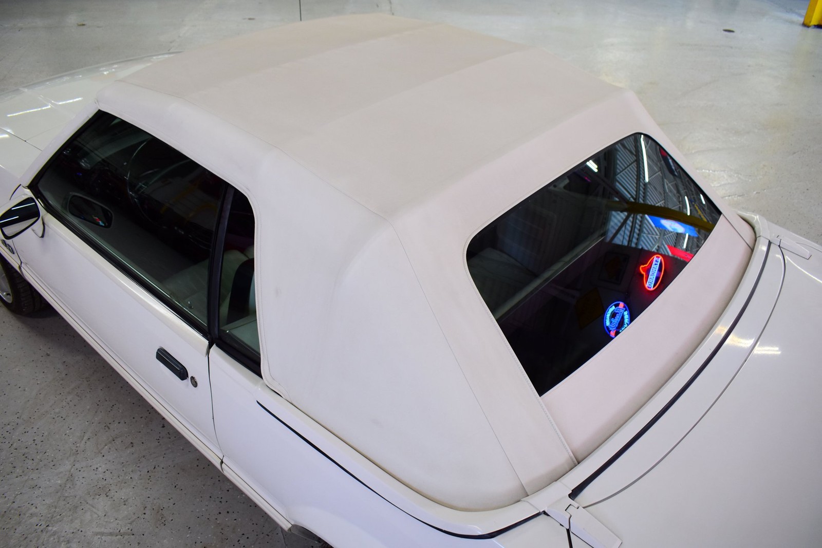 Ford-Mustang-1993-8