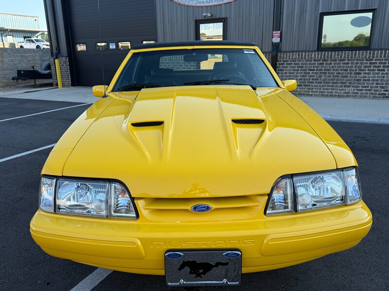 Ford-Mustang-1993-Black-Black-4