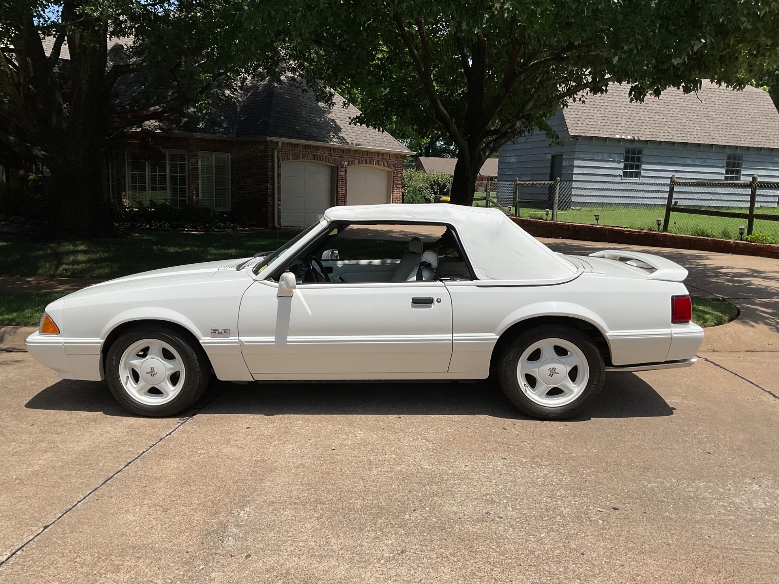 Ford-Mustang-1993-Convertible-14