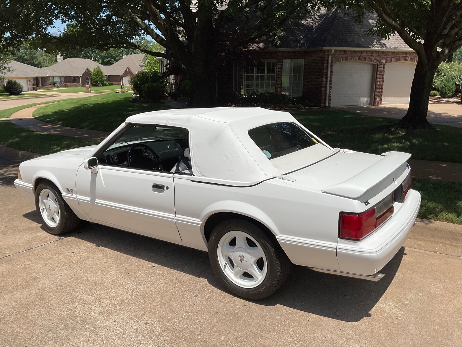 Ford-Mustang-1993-Convertible-15
