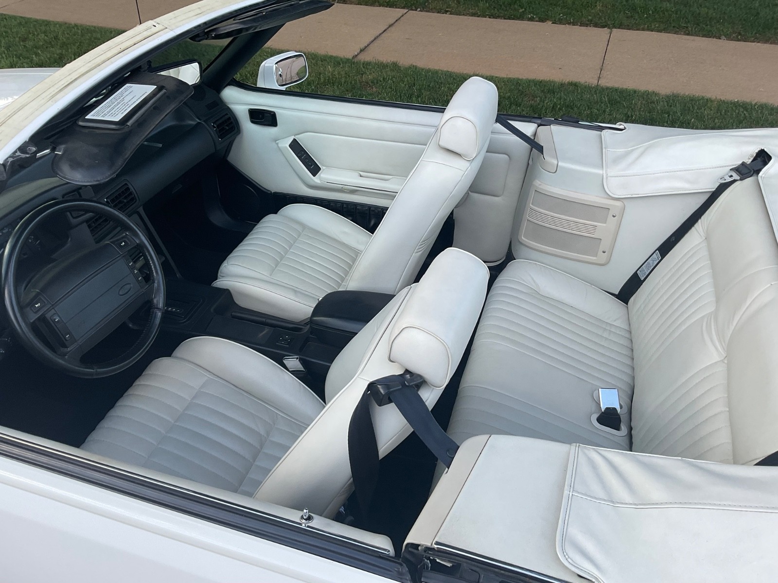 Ford-Mustang-1993-Convertible-6