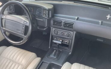 Ford-Mustang-1993-Convertible-7