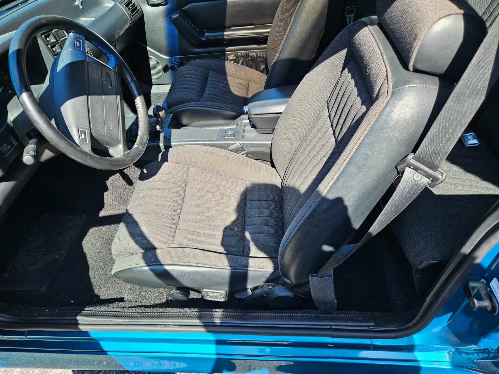 Ford-Mustang-1993-Hatchback-10