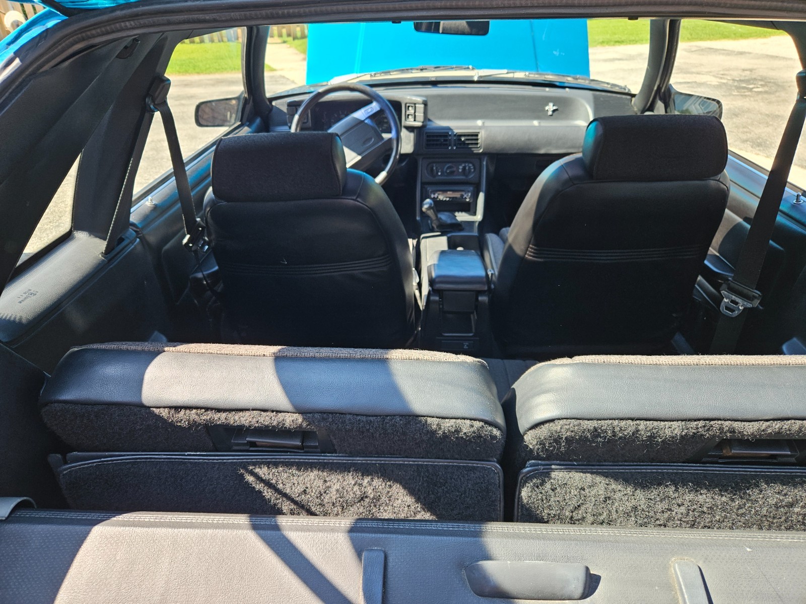 Ford-Mustang-1993-Hatchback-12