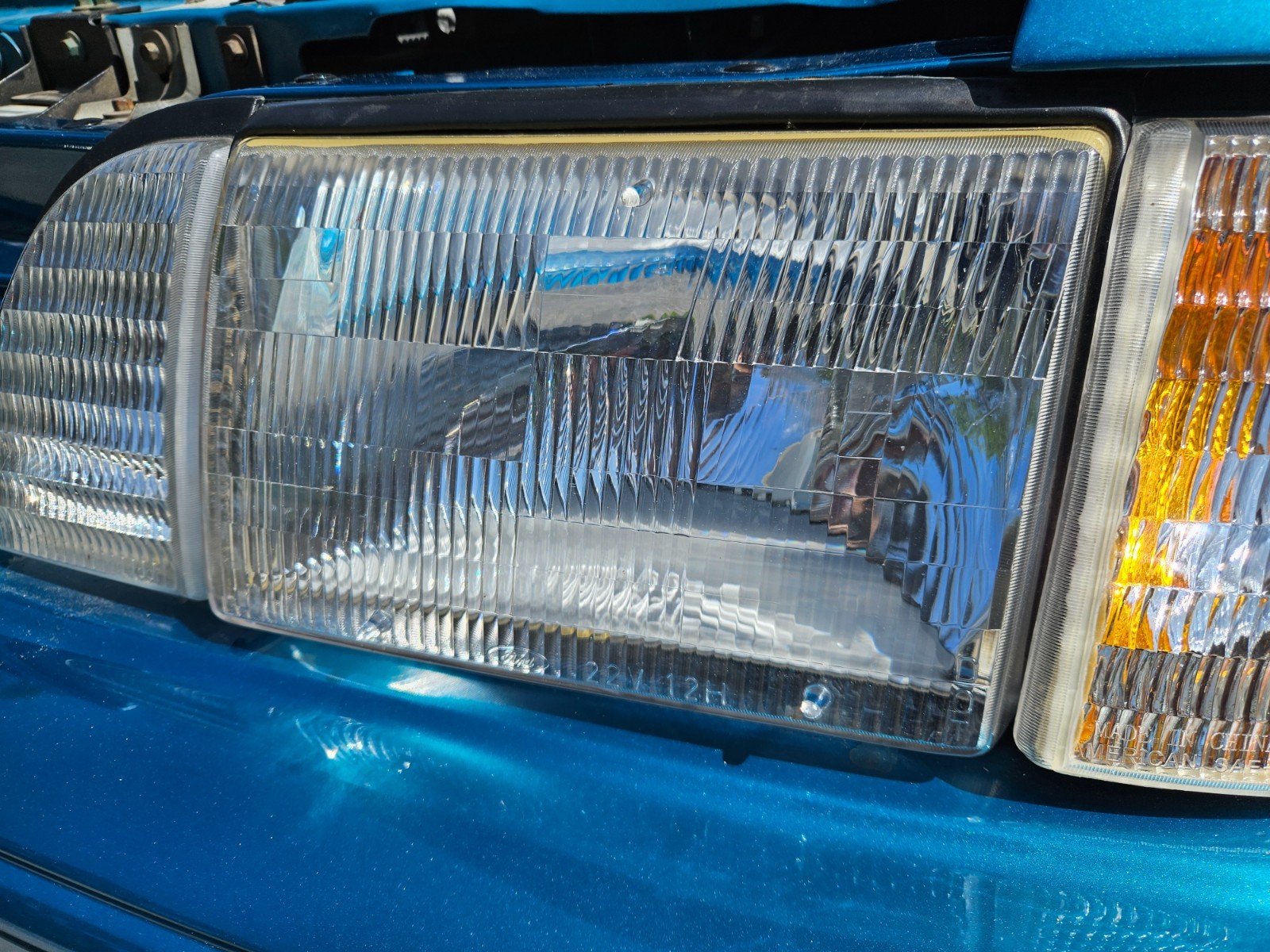 Ford-Mustang-1993-Hatchback-22